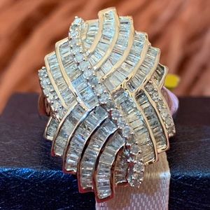 1.50 Carats of beautiful diamonds ring